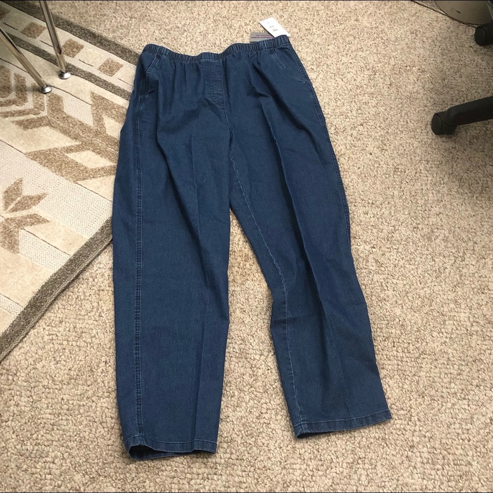 Women pull-on, straight leg, size 16R jeans, Alia